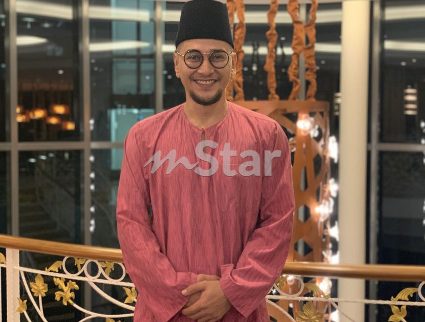 Gambar Fezrul Khan Dengan Kekasih Baru