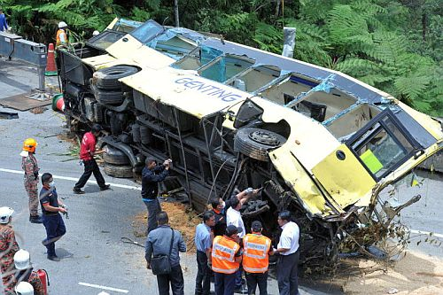 Beginilah keadaan bas yang remuk akibat terhumban ke dalam gaung sehingga meragut 37 nyawa di Genting Highlands pada 21 Ogos lalu.