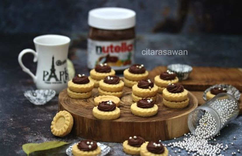 Sebut tart pasti intinya nanas, kali ini jom cuba Tart Nutella 