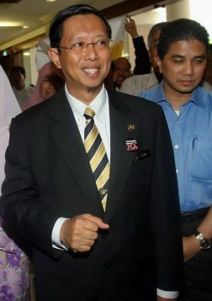  Datuk Seri Nizar Jamaluddin