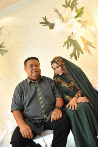 Anne Ngasri selamat bertunang dengan Mohd Sumali Reduan pada 11 November lalu. FOTO IHSAN Hazelnart studio (Natrah Md Jan).