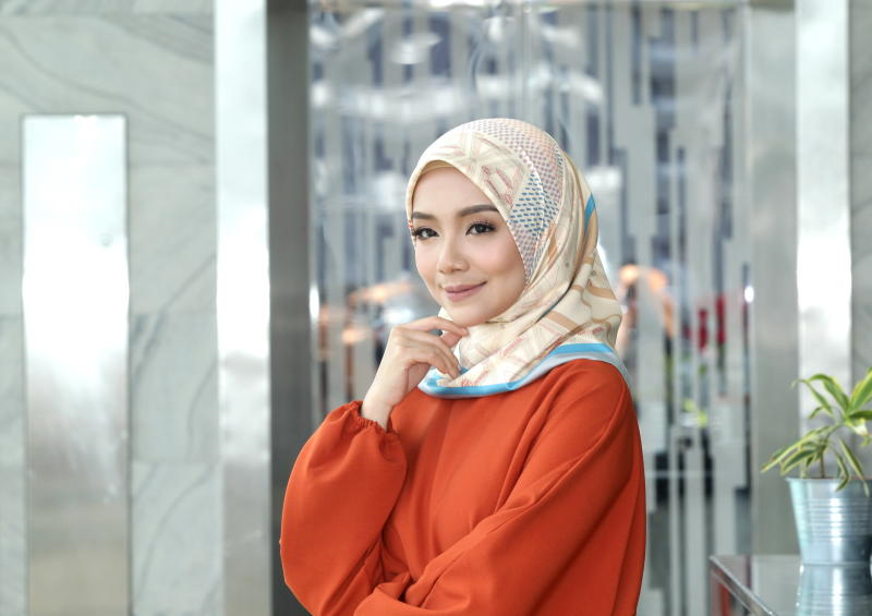 Siapa kata artis wanita hanya perlu u0027jual wajahu0027? Kenali 10 