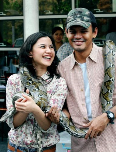 Lisa dan Yusry berlakon bersama dalam filem Ular.