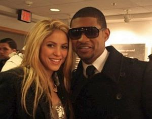 Shakira dan Usher bintang besar Amerika Syarikat yang menyertai barisan juri program The Voice. 