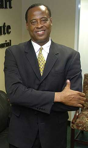 Dr Conrad Murray. -foto AP