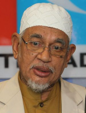  Datuk Seri Abdul Hadi Awang